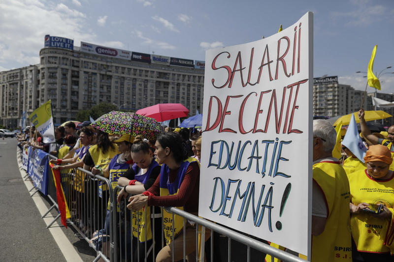 Sătulă de România educată, România educatorilor face grevă!