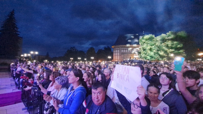 Mii de nemțeni la concertul Ștefan Bănică de la Vacanțe Muzicale