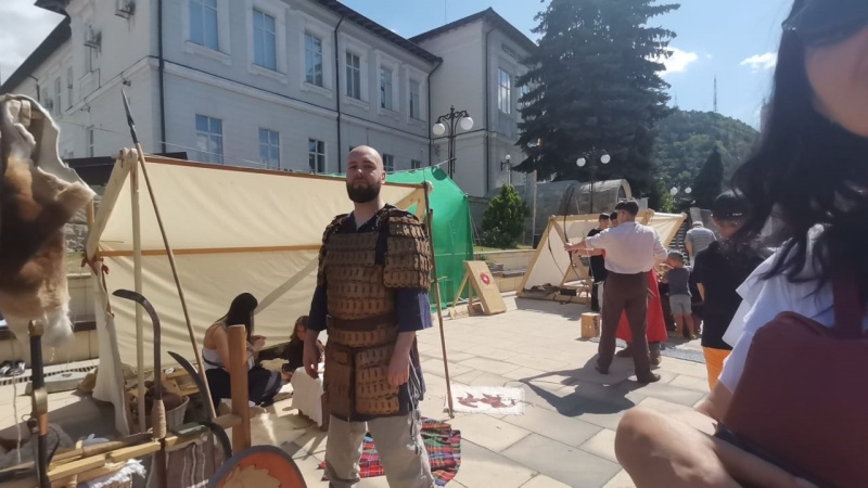 VIDEO. FOTO. Festivalul dacic Petrodava pe Platoul Curții Domnești din Piatra Neamț