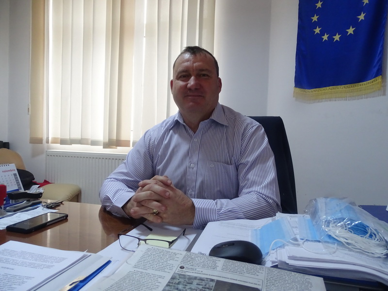 BOGHICEA Investiții în lucru de 500 miliarde lei vechi / interviu cu primarul Mihai CAZAMIR