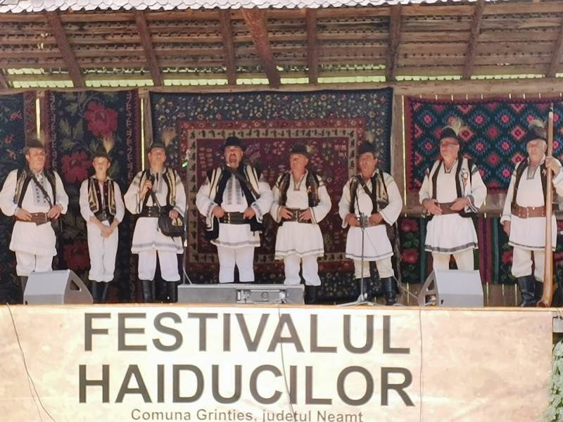 Sărbătoarea tradițiilor la „Festivalul haiducilor” Grințieș