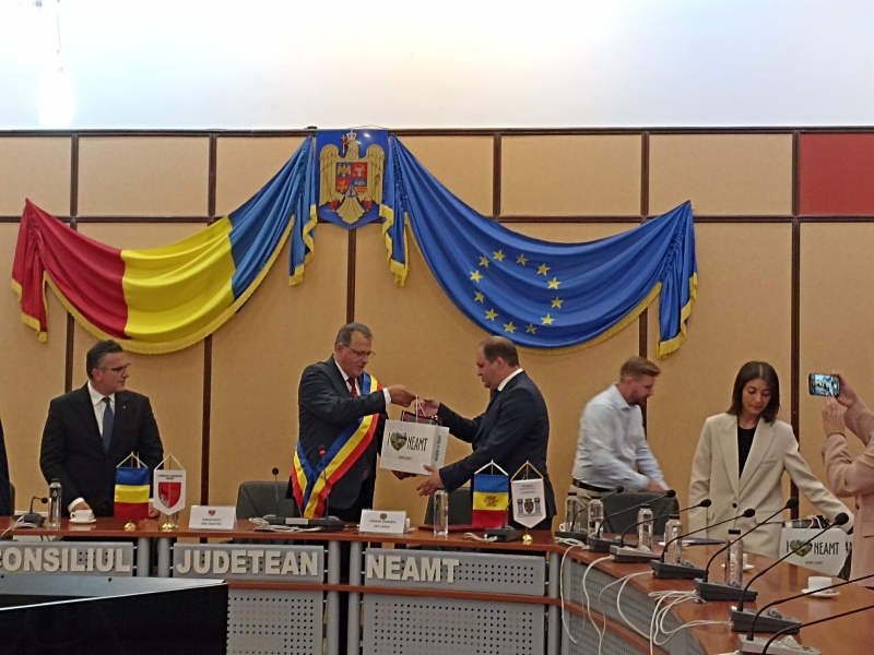 FOTO. VIDEO. Acord de cooperare între Județul Neamț și Municipalitatea Chișinău