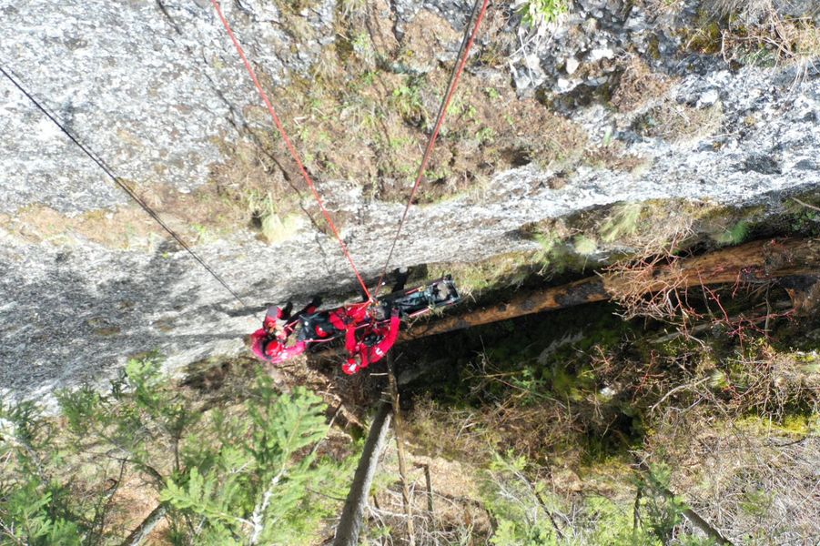 Alpinist accidentat grav în zona Piatra Altarului-Cheile Bicazului
