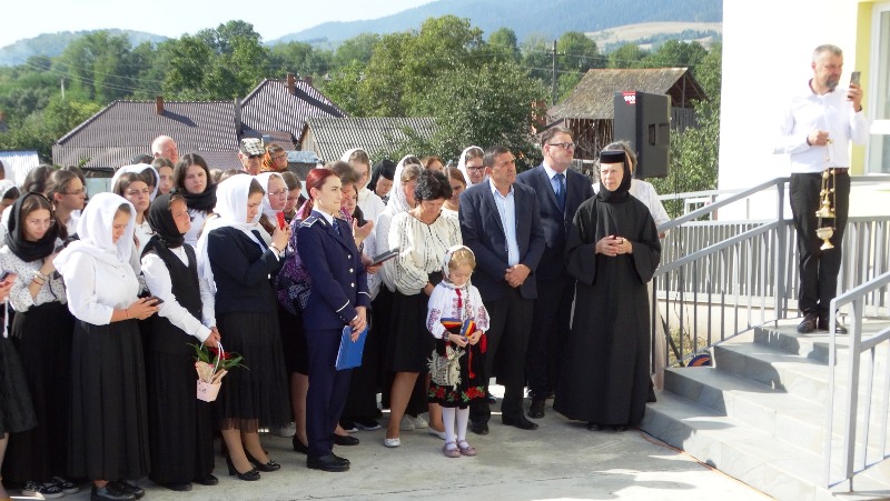 Foto. Agapia: ÎPS Teofan, la inaugurarea grădiniței cu program prelungit