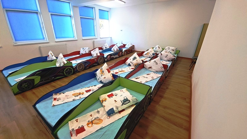 COMUNICAT DE PRESĂ. Directorul Creșei Piatra-Neamț le refuză copiilor accesul în creșa din Speranța