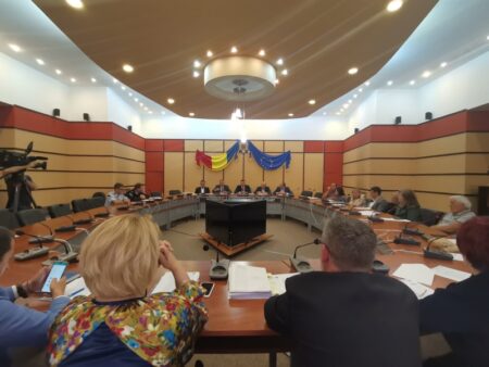 Ceasul al 12-lea trecute fix: încă o comisie și noi discuții pentru rezolvarea problemelor Spitalului Județean Neamț