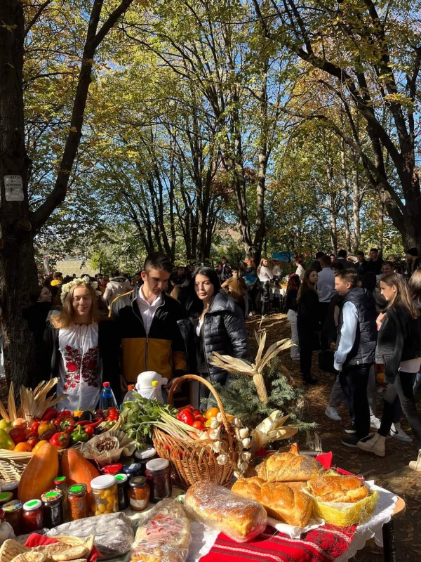 Târgul de toamnă la Colegiul Tehnic &#8220;Ion Creangă&#8221; Târgu-Neamţ