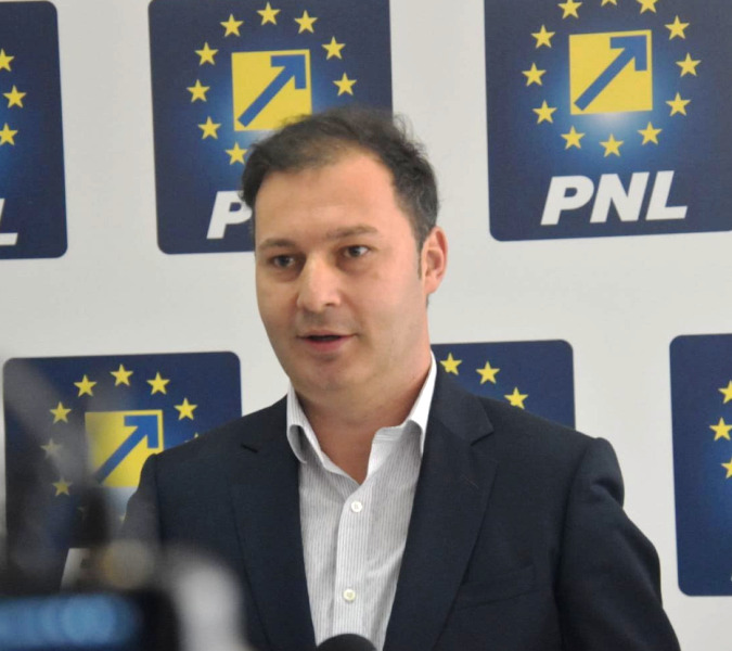 Comunicat de presă. George Lazar, Președintele PNL Neamț: Fonduri europene pentru finanțarea proiectelor de colectare și valorificare a gunoiului de grajd lazar portret