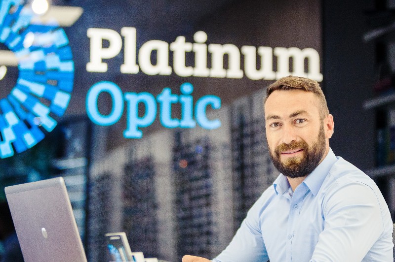 Afaceri de succes în Neamț. Platinum Optic – de la primul cabinet oftalmologic în Târgu Neamț la Clinica Oftalmologică Platinum