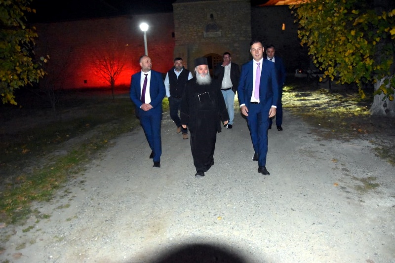 Ministrul Dezvoltării, Adrian Veștea și echipa PNL Neamț în vizită la Mănăstirea Tazlău