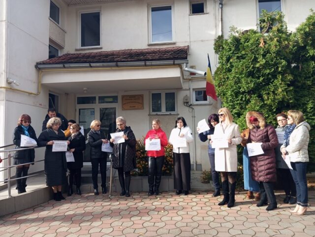 VIDEO. Protest spontan la DSP Neamț pe modelul celor de la Casa de Asigurări de Sănătate