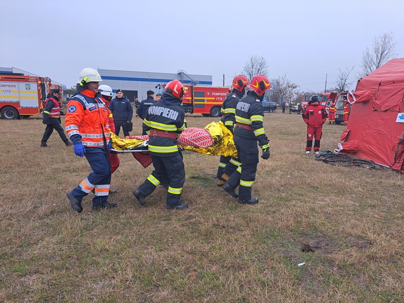 VIDEO. Exercițiu ISU Neamț. Plan roșu de intervenție activat pentru un accident cu victime multiple