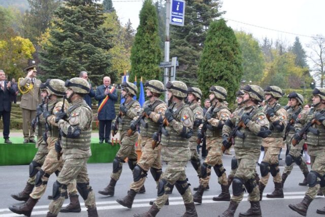 Piatra Neamț. Paradă militară de Ziua Națională a României
