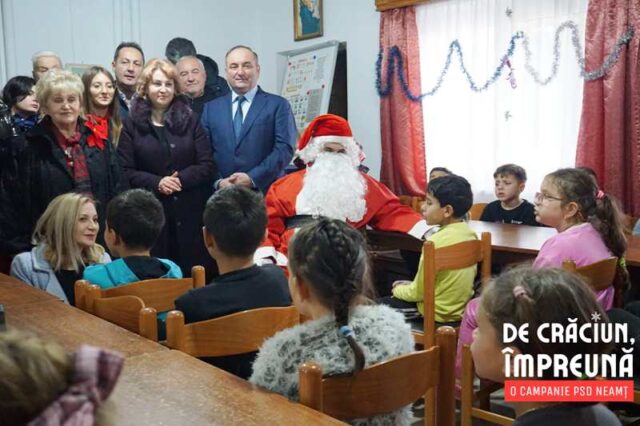 Moșul și echipa PSD Roman, daruri de Crăciun pentru copiii de la Centrul “Iubire și Speranță”