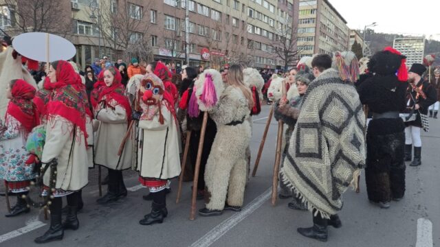 Parada formatiilor de la Festivalul de datini „Steaua sus rasare 5