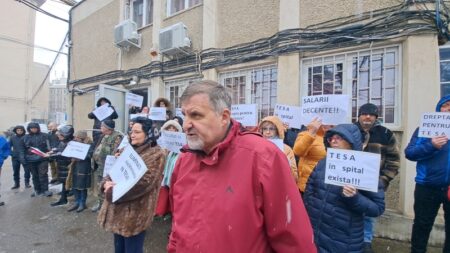 VIDEO. Protest al personalului TESA din SJU Piatra-Neamţ: „Ne-am săturat de batjocura guvernanţilor!&#8221;