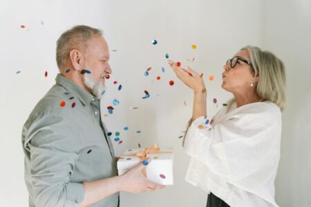 TOP 5 idei de cadouri pentru aniversarea sotului tau Inspiratie la momentul potrivit