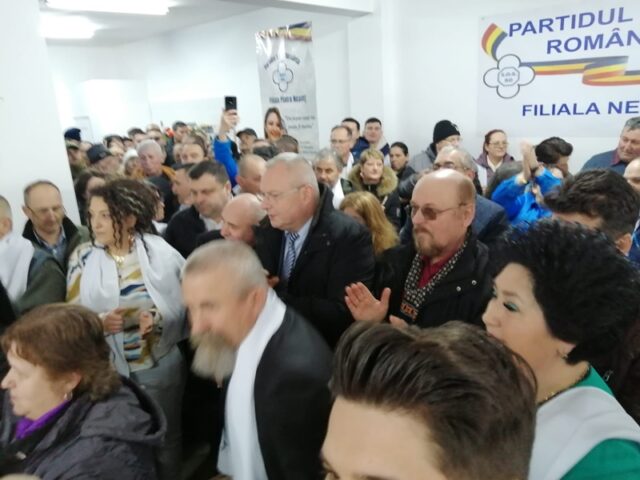 Iovanovici Şoşoacă a scos la iveală primii trei candidați de primar S.O.S. din Neamț