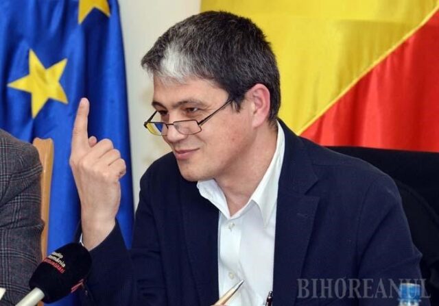 Fără patimă: Încă un boloşism năucitor