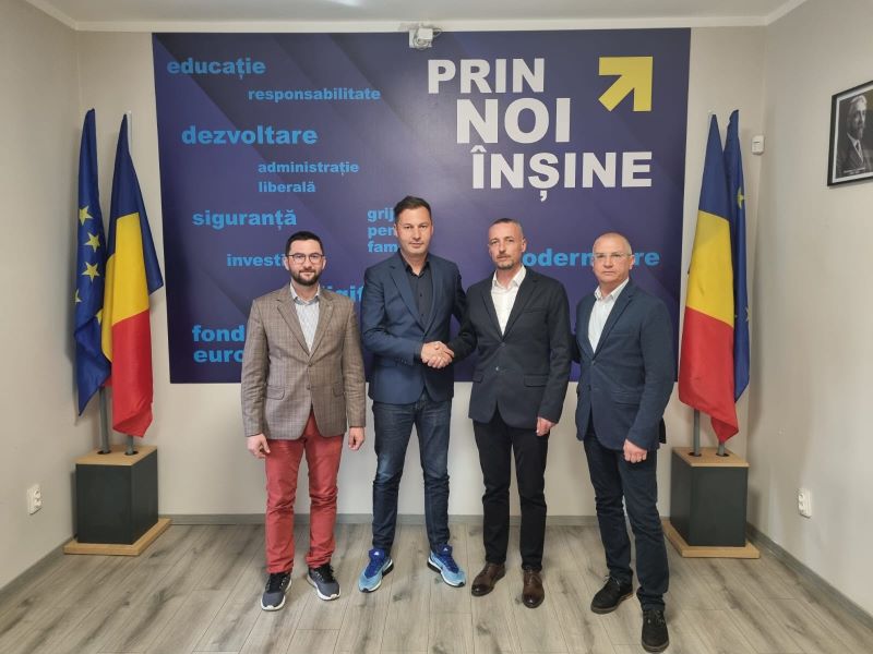Consilierul judeţean Laurenţiu Creţu: Susţin echipa PNL Neamţ şi pe George Lazăr pentru funcţia de preşedinte al CJ Neamţ