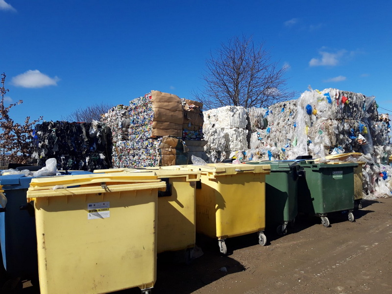 “Arată că-ți pasă! Colectează separat deșeurile reciclabile!” – Campanie a Rossal Zona 3 Târgu-Neamț