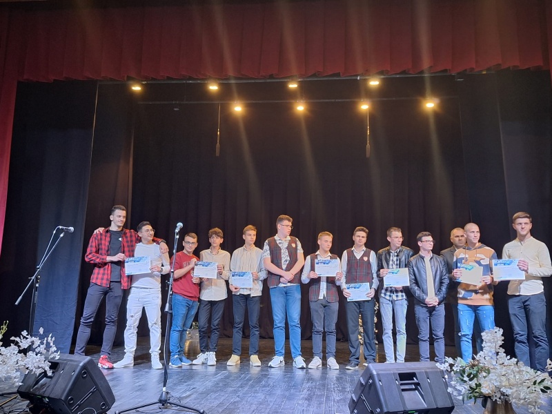 VIDEO. FOTO. Tineri inovatori din întreaga țară, la Concursul Național INOVAFEST de la Târgu-Neamț