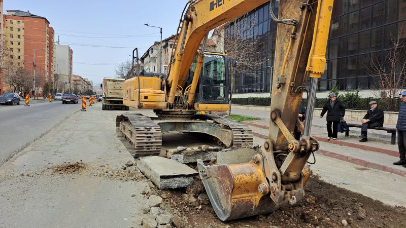 Piatra Neamț la dată fixă: 1 aprilie. Nu este păcăleală! buldo la piatra neamt