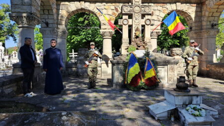 FOTO&#038;VIDEO Defilare ocazionată de Ziua Independenței Naționale a Românei