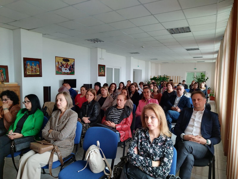 Eveniment la Centrul pentru persoane vârstnice de la Văratec: Rolul asistentului social în viața pacienților vârstnici