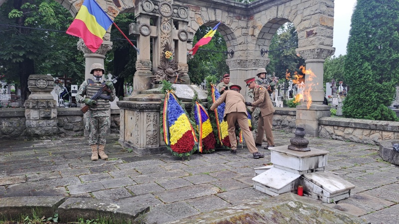 VIDEO. FOTO. Festivități dedicate Zilei Eroilor la Piatra Neamț