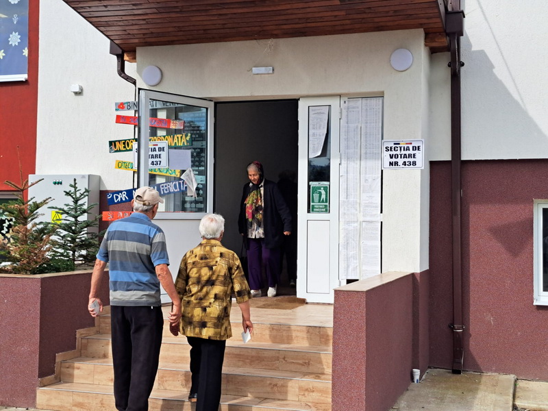 TARCĂU: Alegeri în comuna în care primarul arestat a câștigat scrutinul
