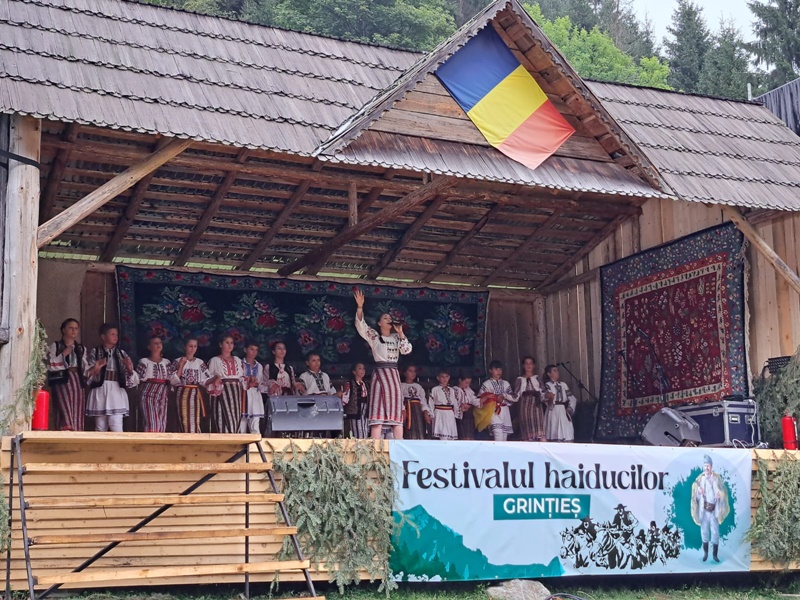 VIDEO. FOTO. Festivalul Haiducilor de la Grințieș WhatsApp Image 2024 08 17 at 15.02.20