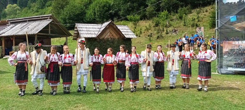 VIDEO. FOTO. Festivalul Haiducilor de la Grințieș 5 WhatsApp Image 2024 08 18 at 17.03.34