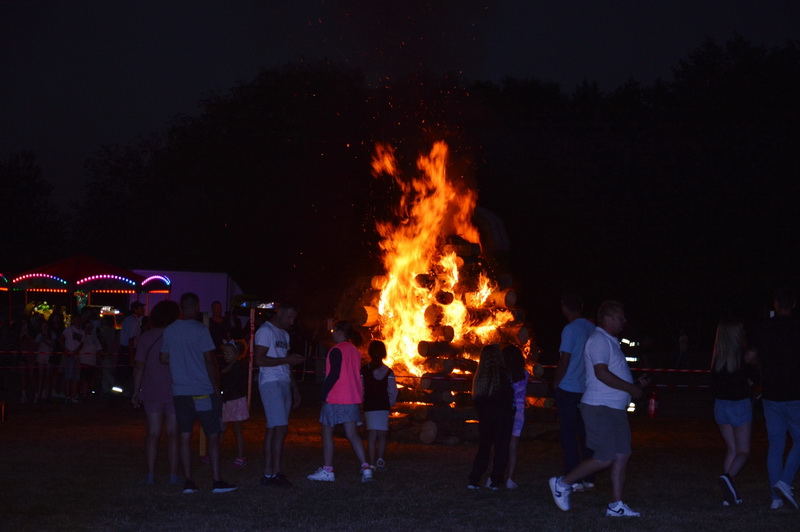 borlesti foc de tabara