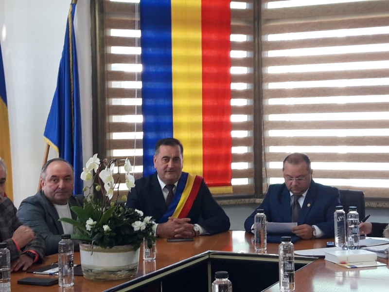 Ceremonia de depunere a jurământului noilor aleși locali din Roznov