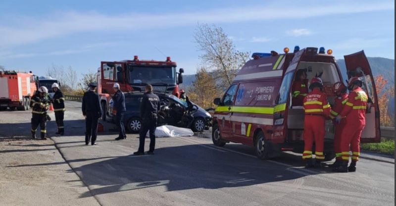 Tragedie la Vaduri: o autospecială ISU implicată într-un accident mortal