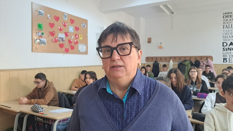 Trei licee din Piatra-Neamț au primit noul mobilier școlar