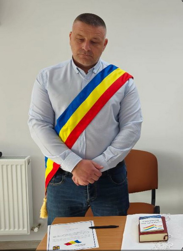 Primarul Bogdan Duminică