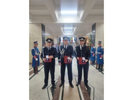 Trei polițiști din Neamț, premiați la București