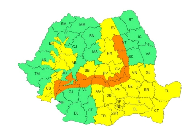 Cod portocaliu de ninsori abundente în Neamț