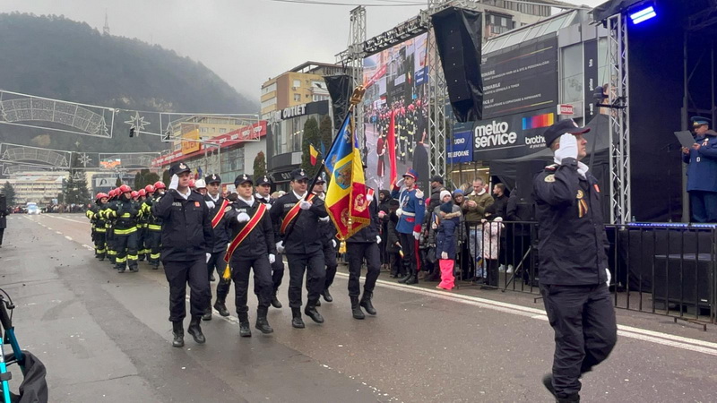 Parada militară la Piatra Neamț - 1