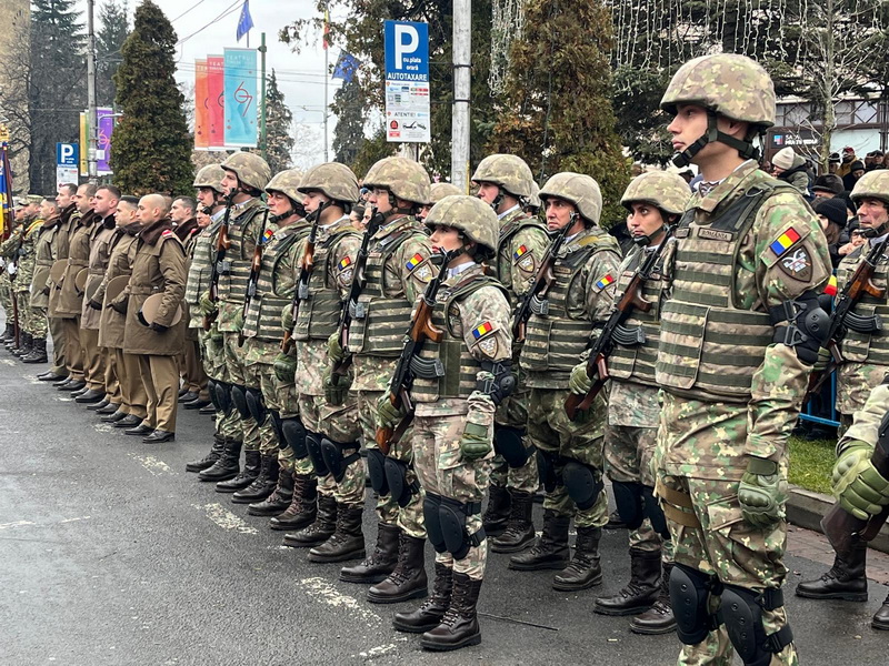 Parada militară la Piatra Neamț - 2