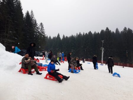 Durău Park vă așteaptă pentru încă un weekend de distracție cu zăpadă!