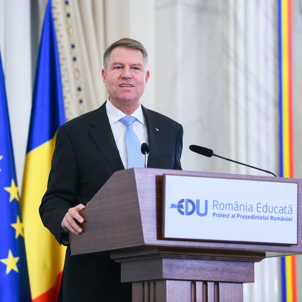 klaus iohannis resize