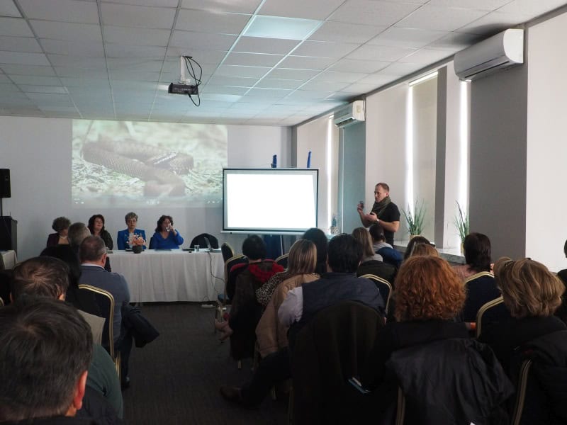 Anunț privind implementarea proiectului „Asigurarea unui management integrat, conservativ și durabil al ariilor naturale protejate administrate de Județul Neamț” 7 Anunț privind implementarea proiectului „Asigurarea unui management integrat, conservativ și durabil al ariilor naturale protejate administrate de Județul Neamț”