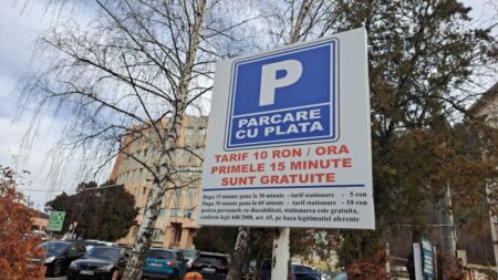 S-a reintrodus plata pentru parcări în curtea SJU Piatra-Neamț