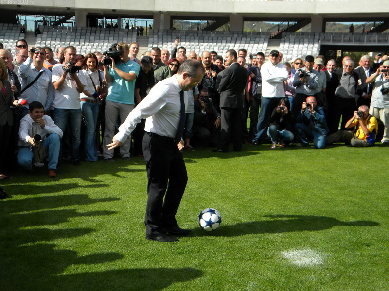 Politica fotbalului? Fotbal şi politică...