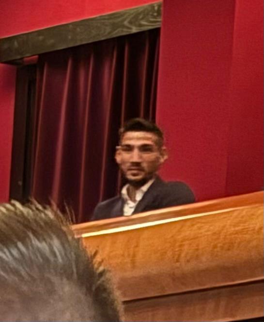 Bozu în lojă la Teatrul Tineretului