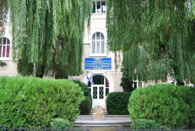 Elevi și profesori din Neamț, blocați în Orientul Mijlociu. IȘJ: deplasări private, elevii sunt în siguranță 1 Colegiul Național “Calistrat Hogaș”. Etapa națională a Olimpiadei “Lectura ca abilitate de viață”