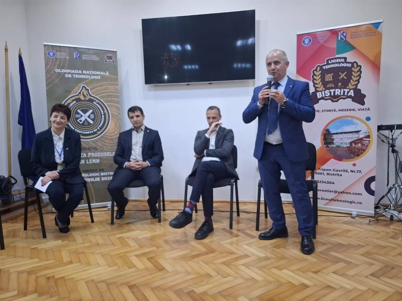 Premiul I al Olimpiadei de Tehnologii câștigat de doi elevi de la Forestier